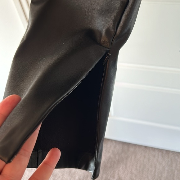 Zara pleather skinny pants - Picture 2 of 6
